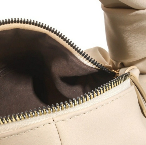 Slouchy Bag - Picture 4 of 11